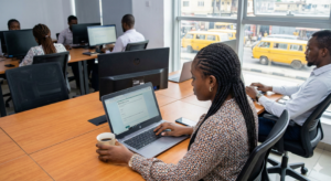 Tester completing feedback form online